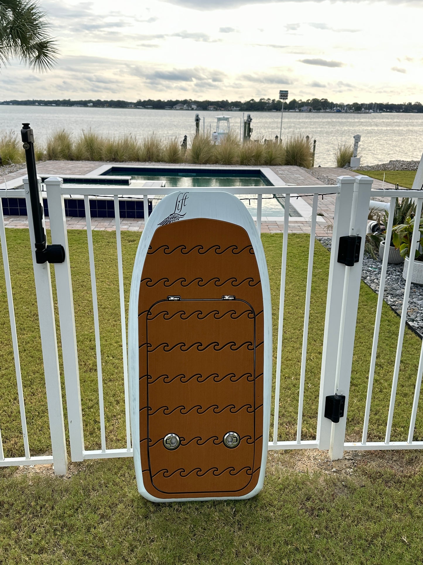 Efoil deck pad