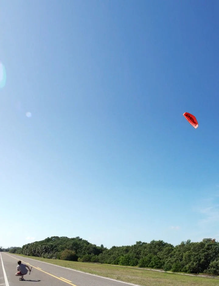 Slingshot B3 trainer kite with bar and lines