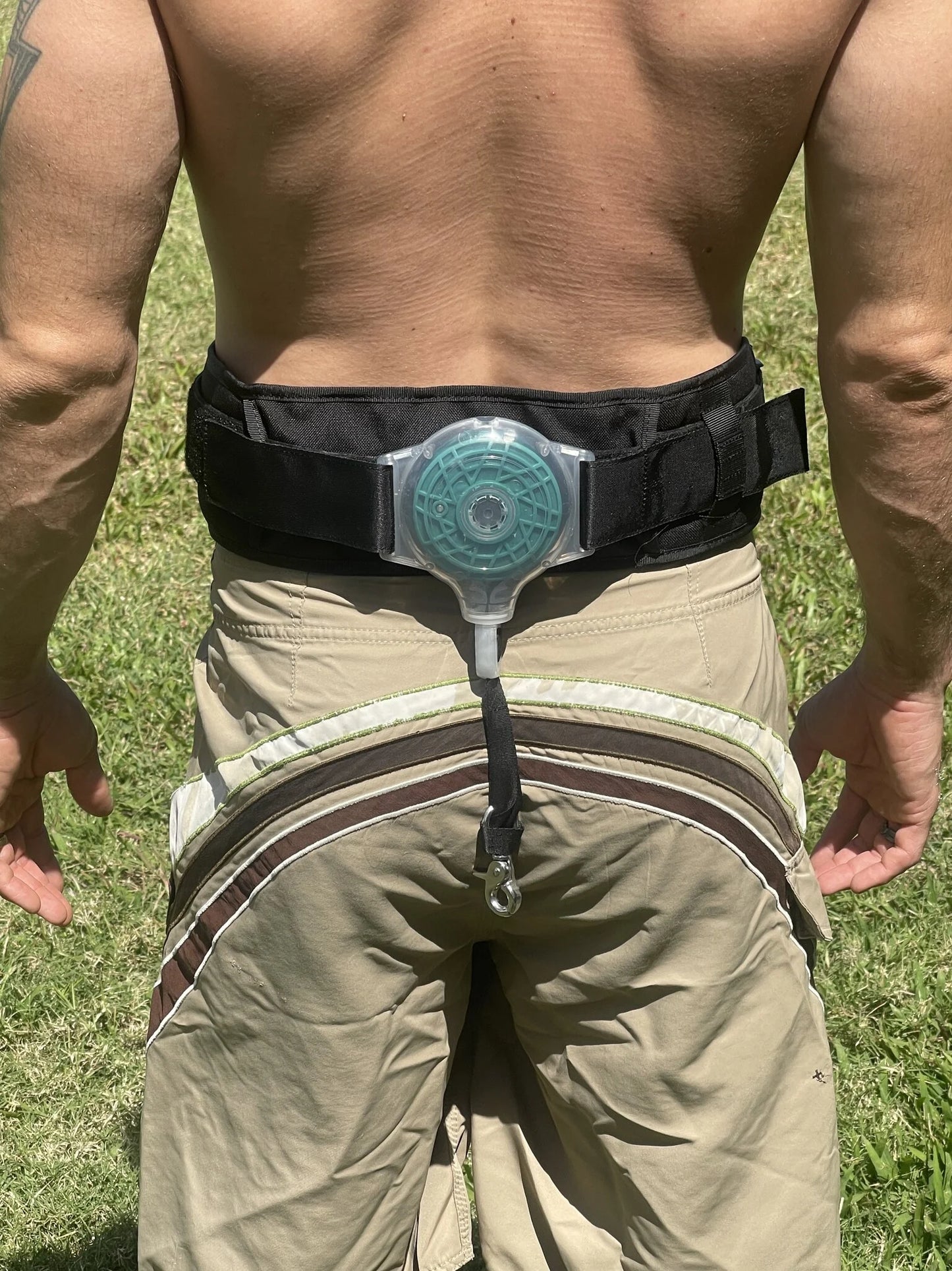 Retracting Leash with Waist Belt and long shock cord