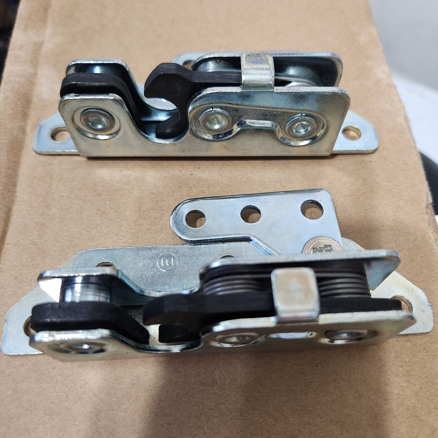 Gear latch for Cygnet aircraft