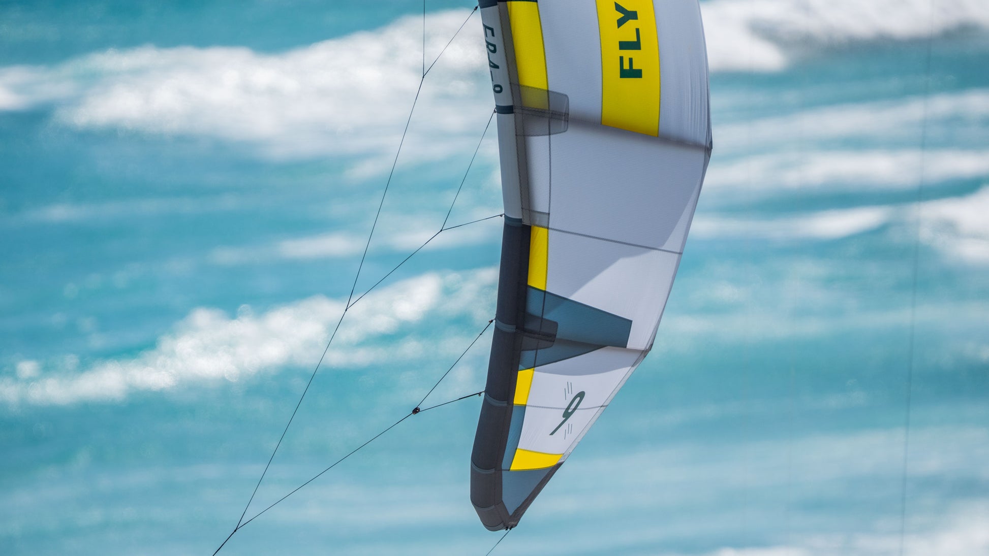 Picture of a key redesign swept-back ouline of the Flysurfer ERA leading edge inflatable kite