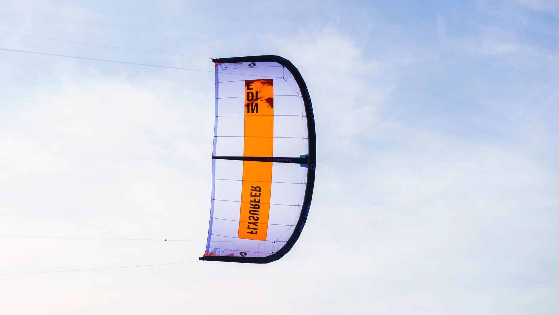 One Strut Indie progression free wave kiteboarding kite with lightweight construction